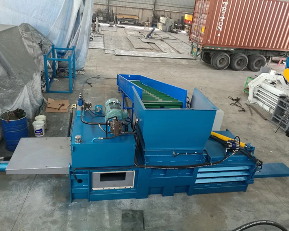 Horizontal semi-automatic baler